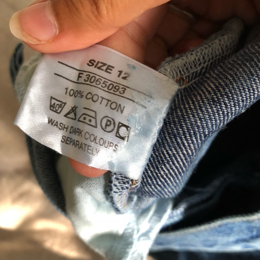 High Waisted Frayed Denim Shorts - Picture 4 of 6